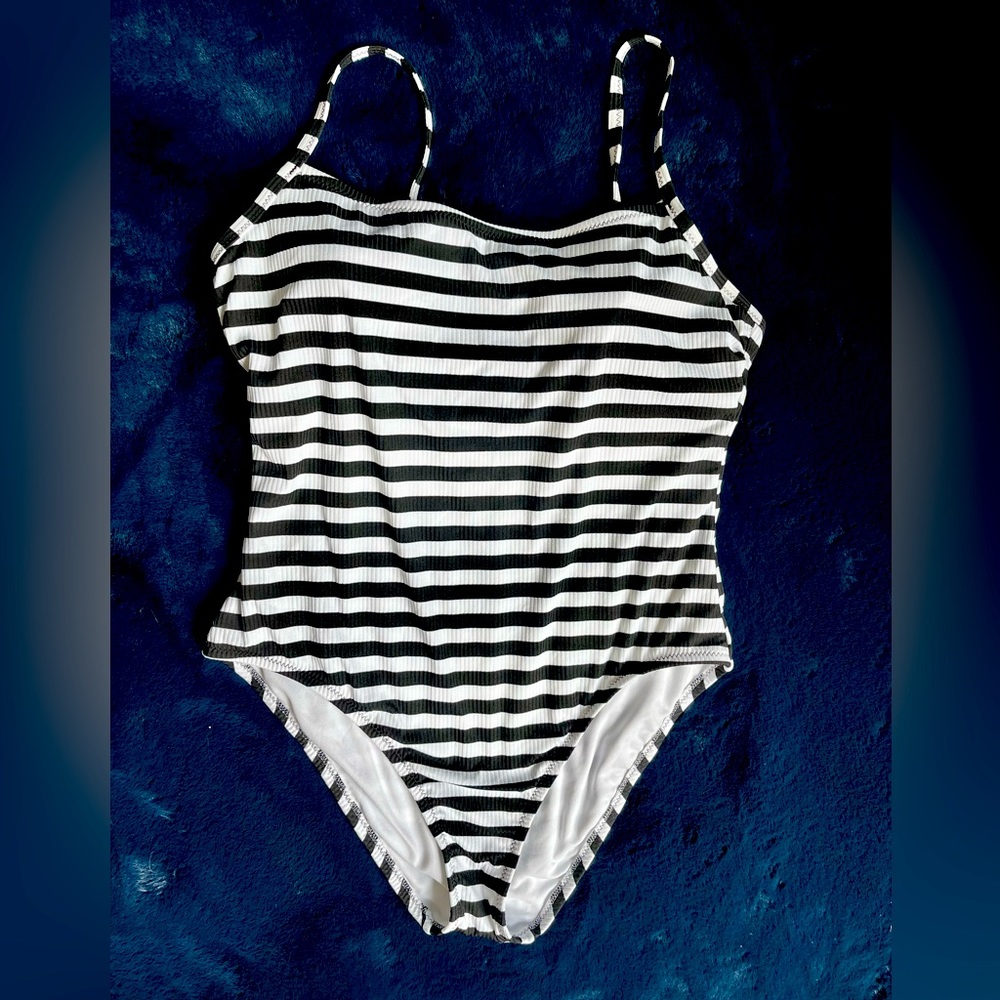 NWOT Kona Sol Black and White Striped One piece Swimsuit